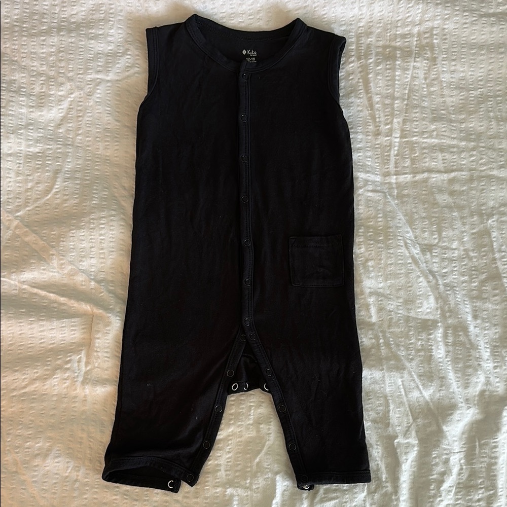 Kyte BABY Button Romper in Midnight black size 12-18 months